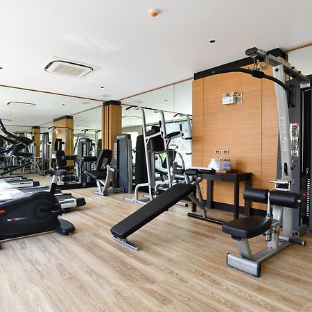 Skyview Resort Phuket Patong Beach Exterior photo A gym at a hotel