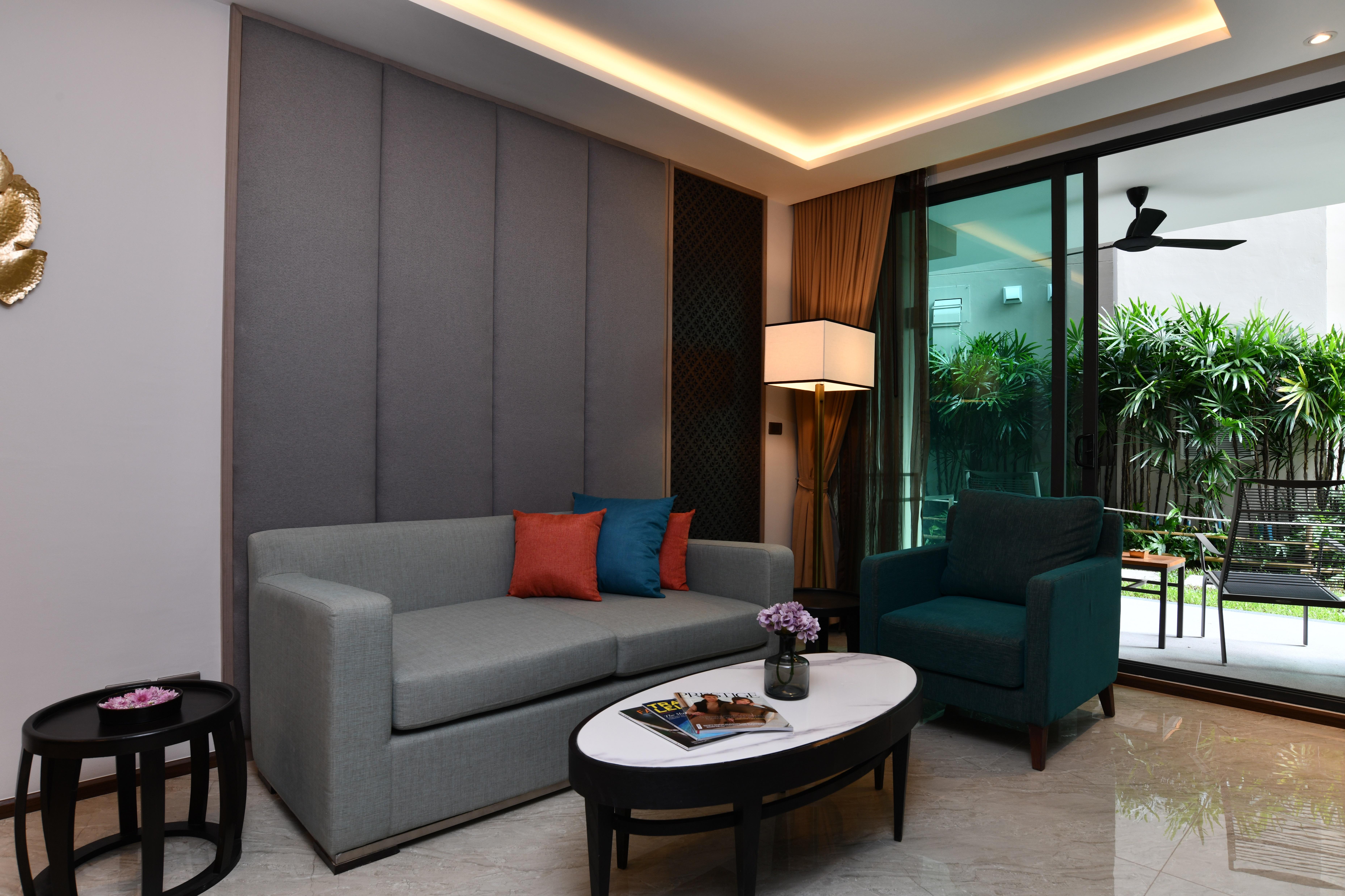 Skyview Resort Phuket Patong Beach Exterior photo Living room