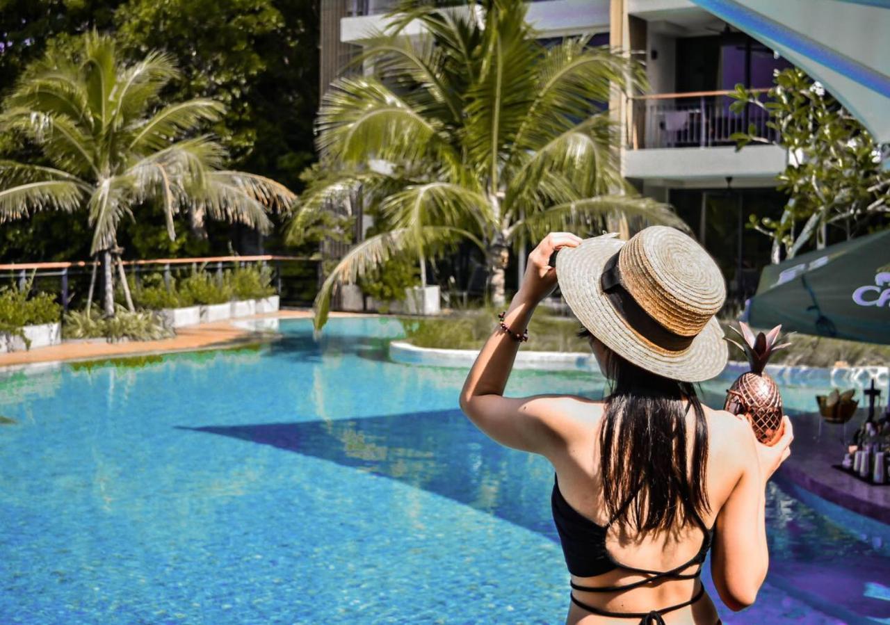 Skyview Resort Phuket Patong Beach Exterior photo A woman at a pool