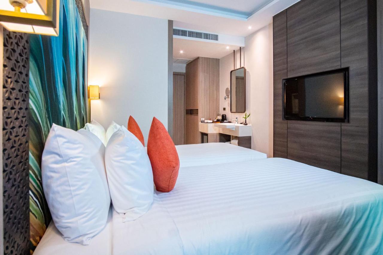 Skyview Resort Phuket Patong Beach Exterior photo Deluxe Room