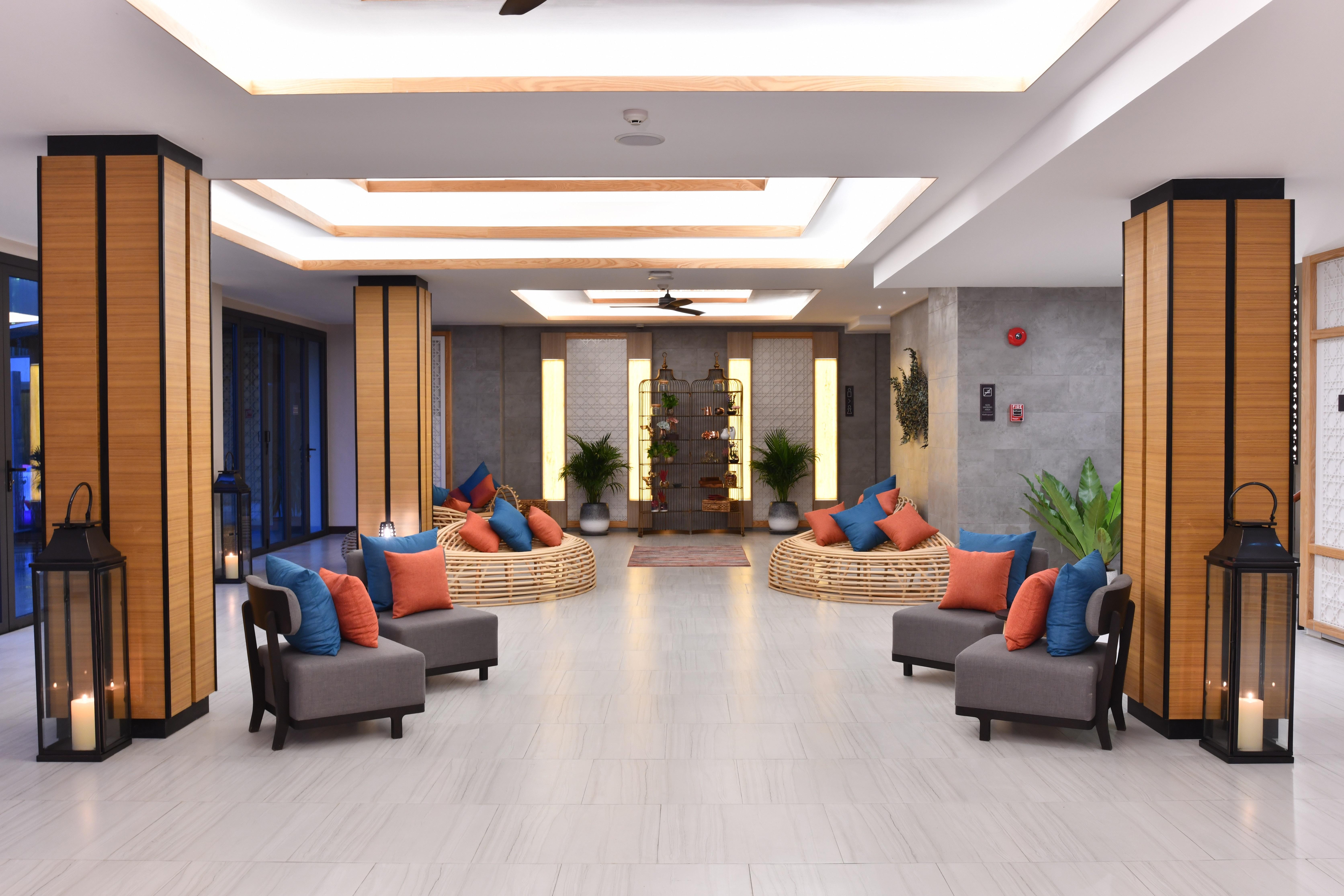Skyview Resort Phuket Patong Beach Exterior photo Lobby