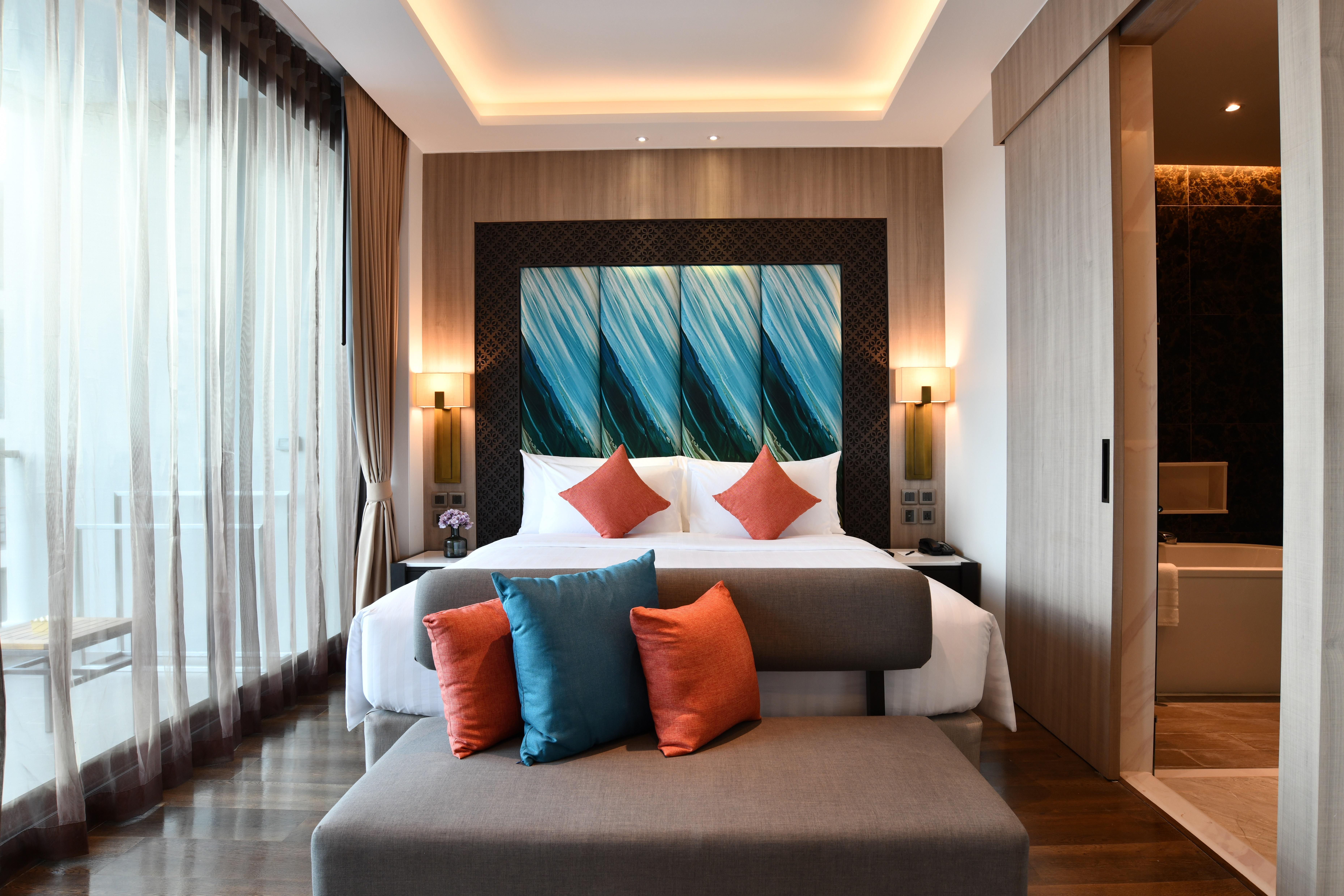 Skyview Resort Phuket Patong Beach Exterior photo A bedroom at the hotel