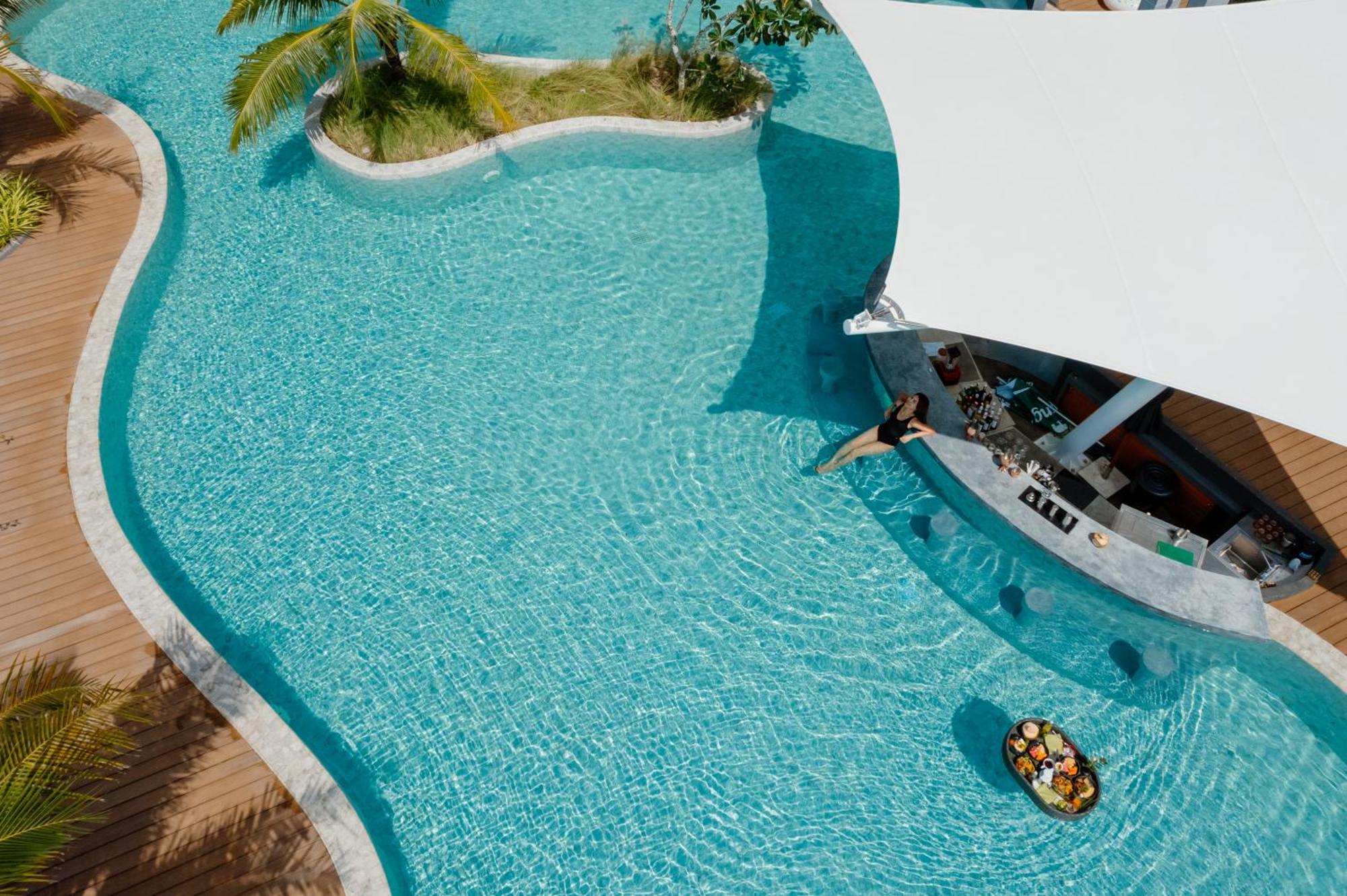 Skyview Resort Phuket Patong Beach Exterior photo The swimming pool at the resort